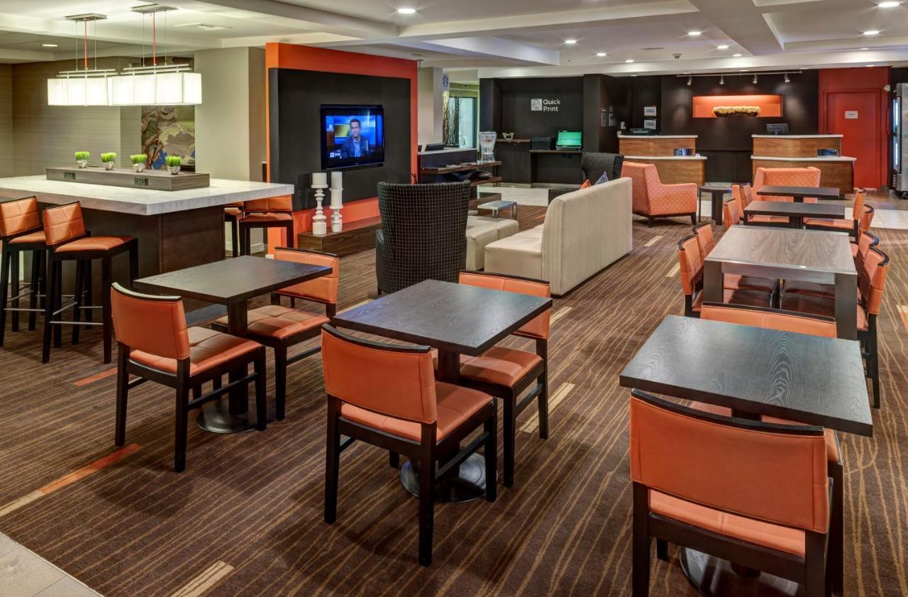Courtyard By Marriott Wichita East Exterior foto