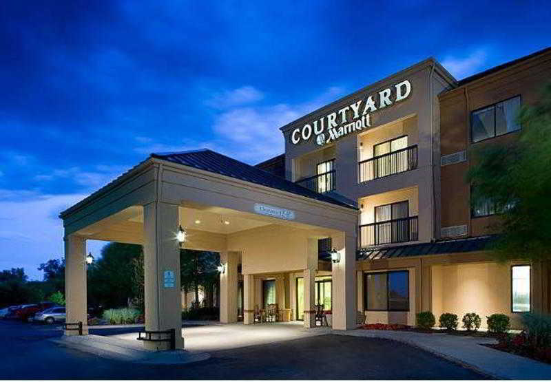 Courtyard By Marriott Wichita East Exterior foto