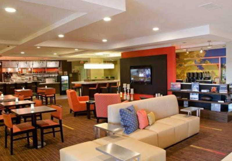 Courtyard By Marriott Wichita East Exterior foto